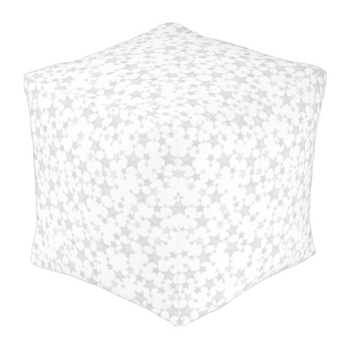 Pouf motif étoiles gris pâle sur fond blanc